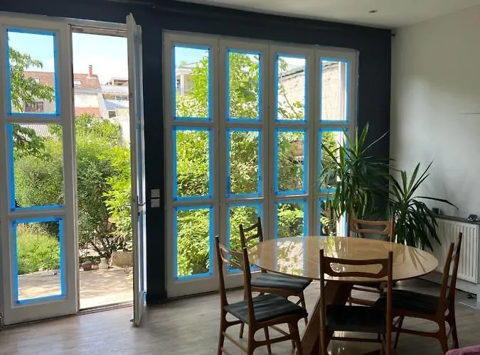 De La Croix Villa Nanterre